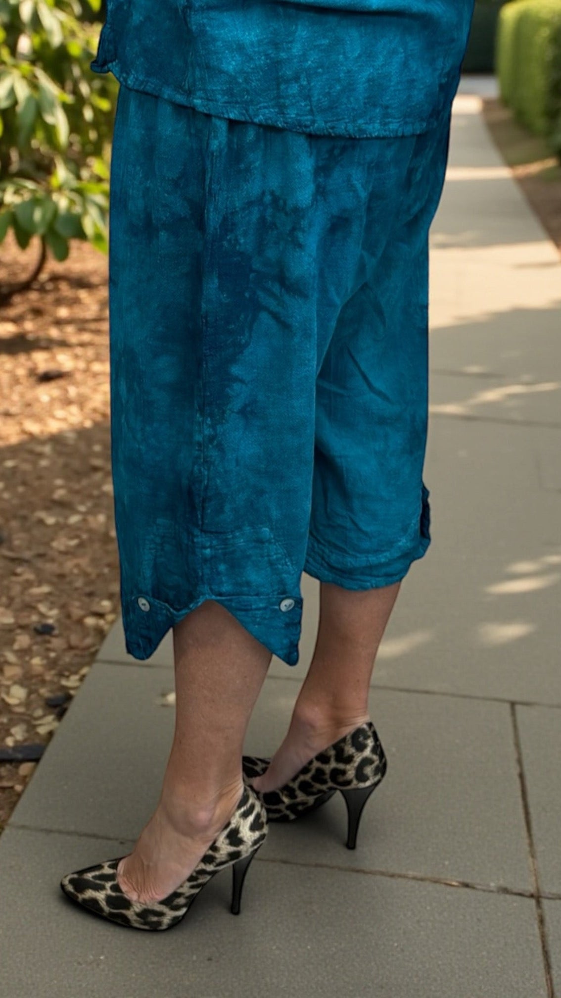 Cotton Gauze Capris – Washed Teal & Navy Mix